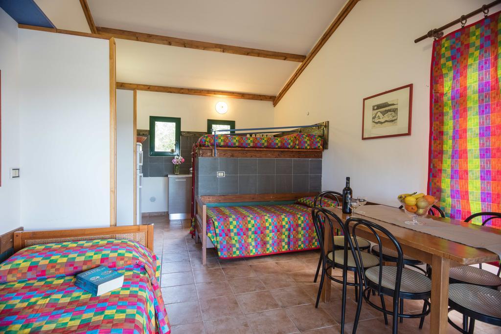 Il Borgo Centro Vacanze Guardistallo Exterior photo